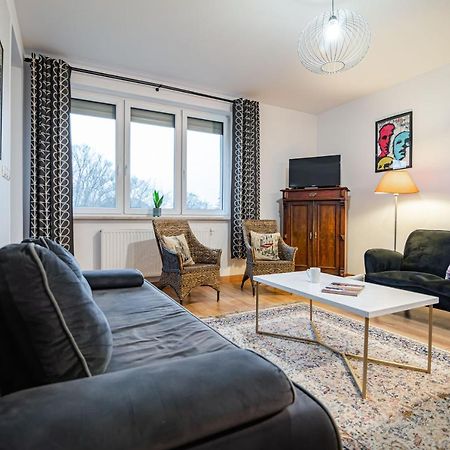 Villa Garden Paryski Ольштин Екстер'єр фото