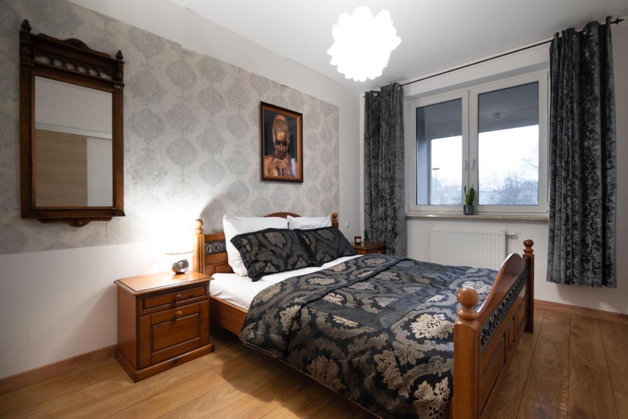 Villa Garden Paryski Ольштин Екстер'єр фото
