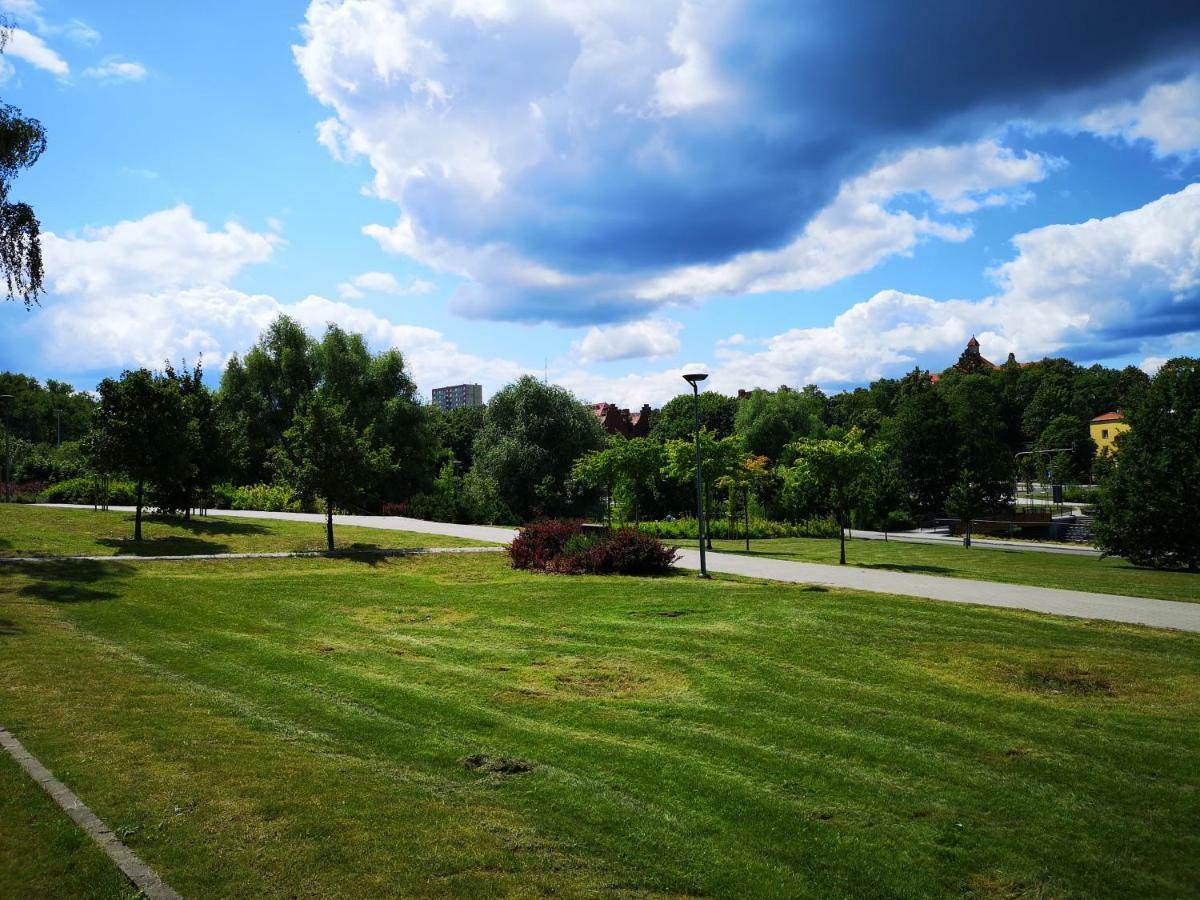 Villa Garden Paryski Ольштин Екстер'єр фото